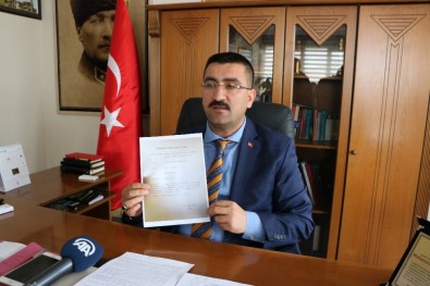 AK Parti'li Başkanın Adını Kullanan Dolandırıcı Tutuklandı