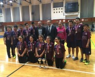 BEKIRPAŞA - Badminton'da Şampiyon Yakın Doğu Koleji