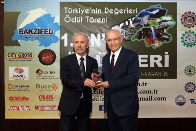 Başkan Yaşar'a 'Yılın En Başarılı Yerel Yöneticisi Ödülü'