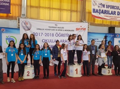 Kışla Mahmut Likoğlu Ortaokulu İl Şampiyonluğu Getirdi