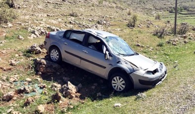 Midyat'ta Otomobil Şarampole Yuvarlandı Açıklaması 1 Ölü, 3 Yaralı