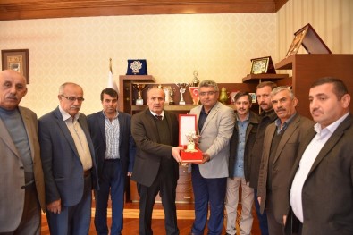 Muhtarlar Derneği'nden Başkan Arslan'a Ziyaret