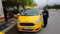 KUZULUK - (Özel) Sakarya'nın Tek Kadın Taksi Şoförü Yollarda Direksiyon Sallıyor