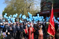 OTİZMLE MÜCADELE - Sakarya'da Otizme Dikkat Çekmek İçin Mavi Balonlarla Yürüdüler