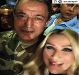 SEDA SAYAN - Seda Sayan'dan Genelkurmay Başkanı Akar'la selfie