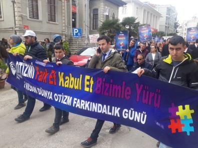 Sinop'ta Otizm Farkındalık Yürüyüşü