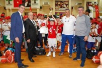 ŞEHITKAMIL BELEDIYESI - 23 Nisan Kupasında Namağlup Şampiyon Oldular