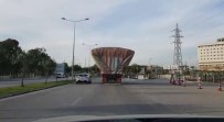 HACI SABANCI - Adana'da Aşırı Yük Taşıyan Kamyonlar Tehlike Saçtı