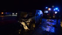 YAŞAR ERYıLMAZ - Ağrı'da Kamyonet İle Hafif Ticari Araç Çarpıştı Açıklaması 4 Ölü, 3 Yaralı