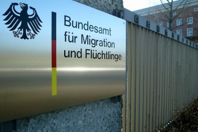 Almanya'da Yasadışı Sığınma Hakkı Onaylama Skandalı Açıklaması 6 Şüpheli Gözaltında