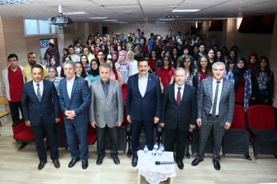 Başkan Ak Açıklaması 'Yaşadığı Şehir De İnsana Değer Katar'