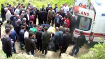 YEMIŞLI - Bitlis'te Kamyonet Şarampole Devrildi Açıklaması 2 Ölü, 3 Yaralı