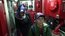 GEMİ PERSONELİ - Çocuklar Sahil Güvenlik Gemisiyle Deniz Yolculuğuna Çıktı
