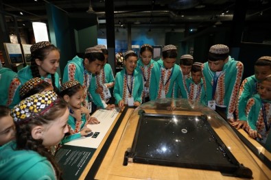Dünya Çocukları Bilim Merkezi Ve Kağıt Müzesi'ni Gezdi