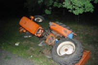 Kamyonet Traktöre Çarptı Açıklaması 2 Yaralı