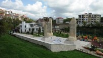 FUTBOL SAHASI - Tonyukuk, Kültigin Ve Bilge Kağan Anıtlarının Heykelleri Yerleştirildi