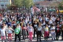 HALIÇ KONGRE MERKEZI - 2'Nci Beyoğlu Çocuk Koşusu'nun Startını Başkan Demircan Verdi