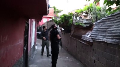 Adana'da Aranan Kişilere Yönelik Operasyon