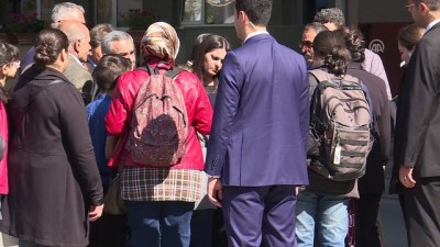 Bakan Sarıeroğlu, EKPSS Adaylarını Ziyaret Etti