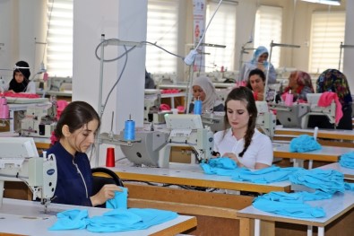 Bismil'de Giyim Kursunu Bitiren Kadınların İşi Hazır