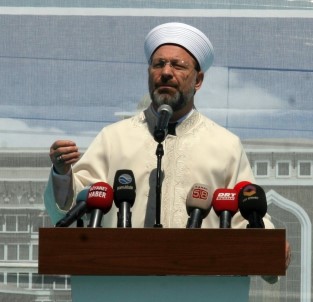 Diyanet İşleri Başkanı Erbaş'tan Terör Örgütleri Eleştirisi