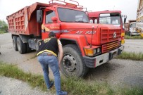 Kamyoncunun Şase Oyununu Polis Bozdu