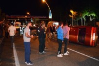 ALİ ÇETİNKAYA - Karşı Şeride Geçti 3 Otomobile Çarptı Açıklaması 1 Ölü, 3 Yaralı