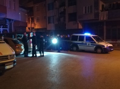 Kocaeli'de Sokak Ortasında Çatışma Açıklaması 2 Yaralı