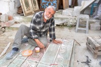 RESSAM - Eski Kapı Ve Sandıkları Sanat Eseri Haline Getiriyor