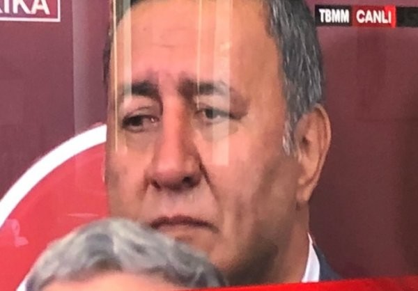 İYİ Parti'ye transfer olan vekiller üzgün