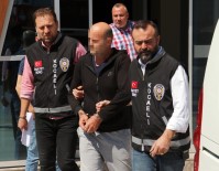 SAHTE KİMLİK - 3 Cinayetten Aranan Şahıs 10 Yıl Sonra Vapurda Yakalandı