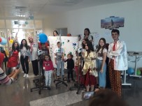 ÇOCUKLAR GÜLSÜN DİYE - Alanya'da Çocuklara 23 Nisan Sürprizi