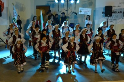 Biga'da Uluslararası Troya Çocuk Halk Dansları Festivali