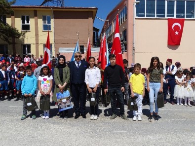 Hisarcık'ta Başarılı Öğrenciler Ödüllendirildi