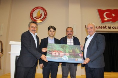 Seydişehir'de Yazar Vehbi Vakkasoğlu Konferans Verdi