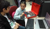GAZI ÜNIVERSITESI - Çocuk Meclisinde Robotik, Kodlama Ve Üç Boyutlu Tasarım Eğitimi
