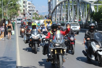 Motosikletçilerden 'Kask' Konvoyu