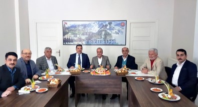 Rektör Çomaklı, Erzurum İli Tanıtma Derneğinin Konuğu Oldu