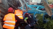 AKPAZAR - Traktör Devrildi, Altında Kalan Sürücü Kurtarıldı