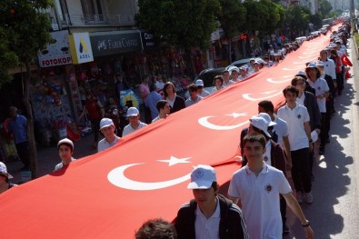 103'Üncü Yıl Anısına 103 Metrelik Dev Türk Bayrağı