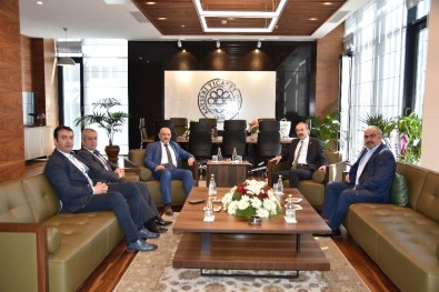 AK Parti İl Başkanı Özden KTO Başkanı Gülsoy'a Hayırlı Olsun Ziyaretinde Bulundu