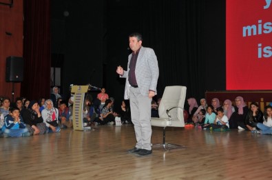 Akşehir'de Eğitimci - Yazar Alişan Kapaklıkaya Konferans Verdi