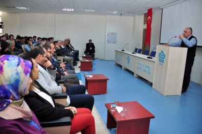 İhsan Fazlıoğlu, NEÜ'de İki Ayrı Konferans Verdi