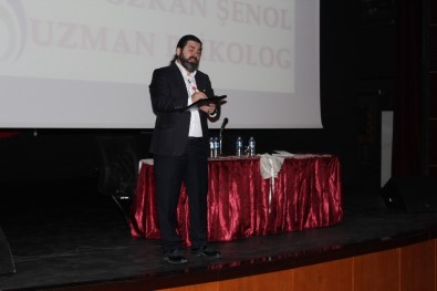 Kahta'da 'Farkında Mısınız' Konulu Seminer