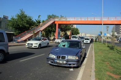 Kazayı Seyredip Üst Geçit Yerine Yine Yolu Kullandılar