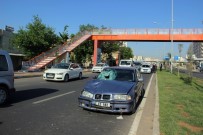 ÜST GEÇİT - Kazayı Seyredip Üst Geçit Yerine Yine Yolu Kullandılar