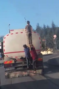 Tanker Arkasında İlerleyen Gençlerin Tehlikeli Yolculuğu Kamerada