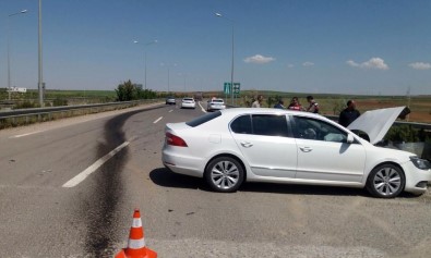 Şanlıurfa'da İki Otomobil Çarpıştı Açıklaması 2 Yaralı