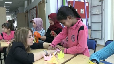 Sığınmacı Çocuklar Turna Origamisine Barış Mesajı Yazdı