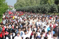 İZCILIK FEDERASYONU - Yüzlerce kişi 57. Alay Vefa Yürüyüşü'ne katıldı
